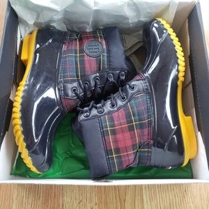 Tommy Hilfiger Women's Plaid Winter boots